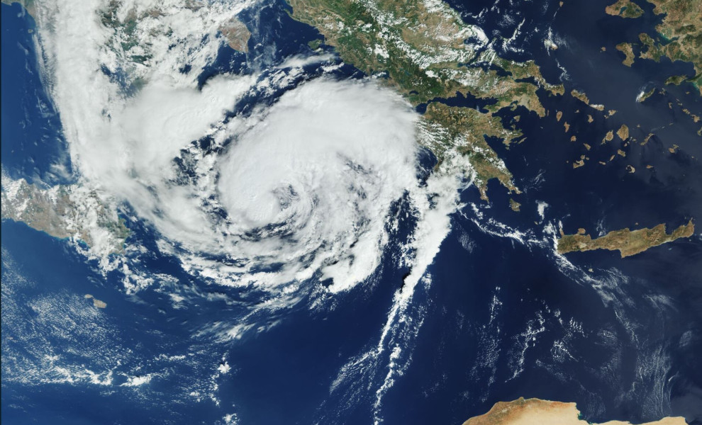 Η κακοκαιρία Ιανός πλησιάζει την Ελλάδα/CREDIT: Modified Copernicus Sentinel data (2020), processed by ESA