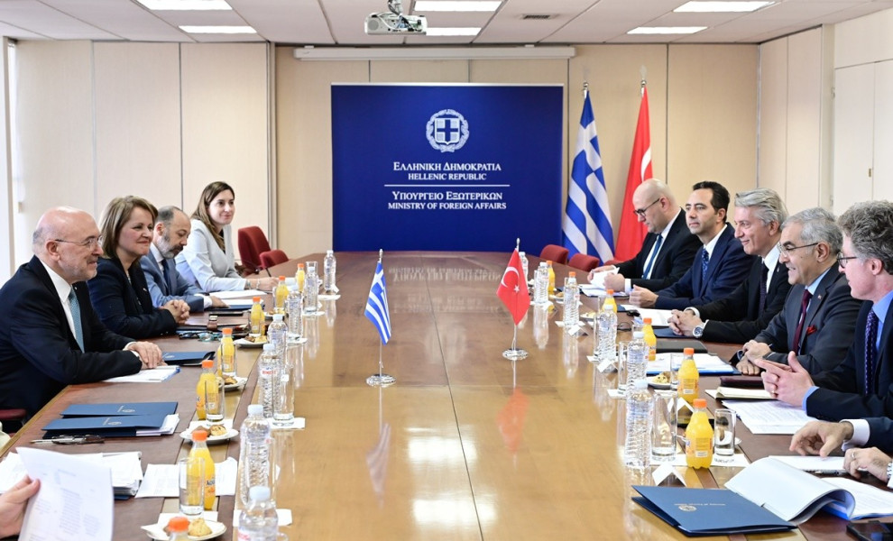 Συνάντηση του υφυπουργού Εξωτερικών Κώστα Φραγκογιάννη με τον υφυπουργό Εξωτερικών της Τουρκίας Burak Akcapar για τη Θετική Ατζέντα συνεργασίας και τις Πολιτικές Διαβουλεύσεις, Δευτέρα 16 Οκτωβρίου 2023. 
(ΜΙΧΑΛΗΣ ΚΑΡΑΓΙΑΝΝΗΣ/EUROKINISSI)