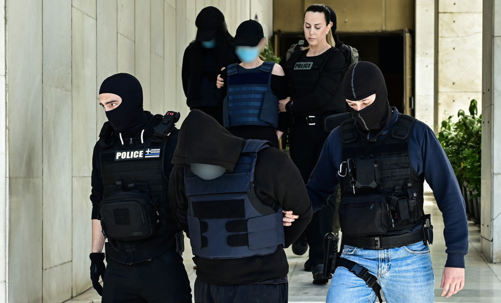 ΣΤΟΝ ΕΙΣΑΓΓΕΛΕΑ ΟΙ ΣΥΛΛΗΦΘΕΝΤΕΣ ΓΙΑ ΤΗΝ ΔΟΛΟΦΟΝΙΑ ΤΟΥ 27ΧΡΟΝΟΥ ΣΤΟΝ ΑΓΙΟ ΔΗΜΗΤΡΙΟ (ΦΩΤΟ: ΜΙΧΑΛΗΣ ΚΑΡΑΓΙΑΝΝΗΣ/EUROKINISSI)