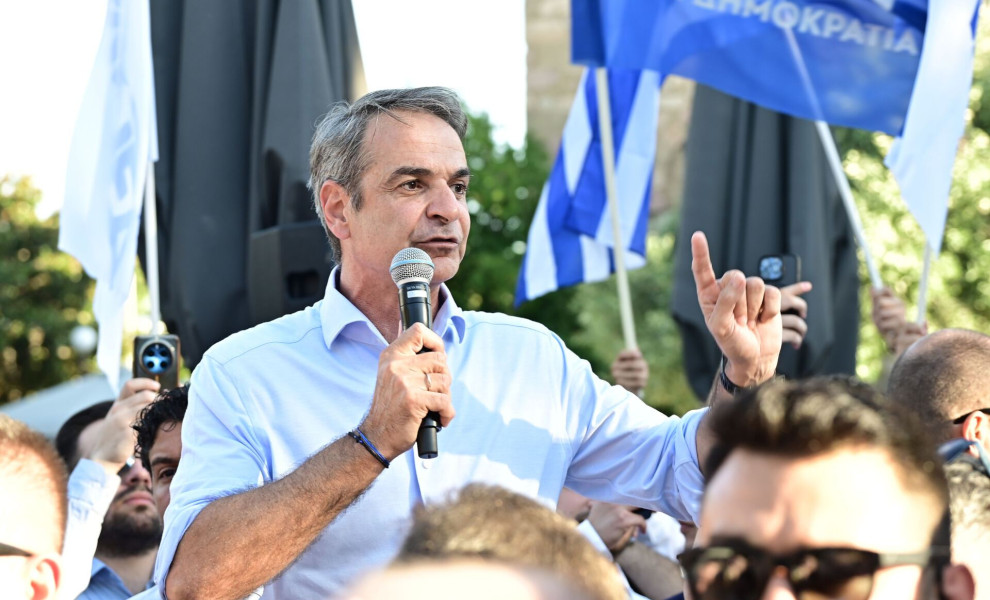 Περιοδεία του πρωθυπουργού Κυριάκου Μητσοτάκη στο Αιγάλεω (ΦΩΤΟ: ΜΙΧΑΛΗΣ ΚΑΡΑΓΙΑΝΝΗΣ / EUROKINISSI)
