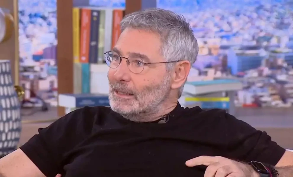 Θοδωρής Αθερίδης: «Έγινα ηθοποιός γιατί... πάντα έλεγα καλά ψέματα» | Flash