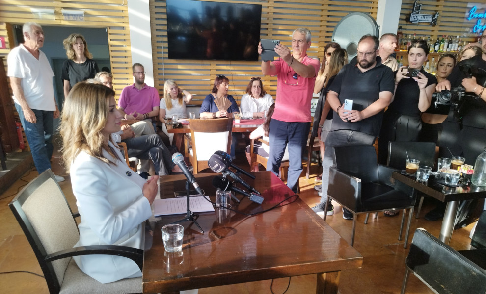 Η κατερίνα Νοτοπούλου σε δημοσιογράφους/ΑΠΕ ΜΠΕ