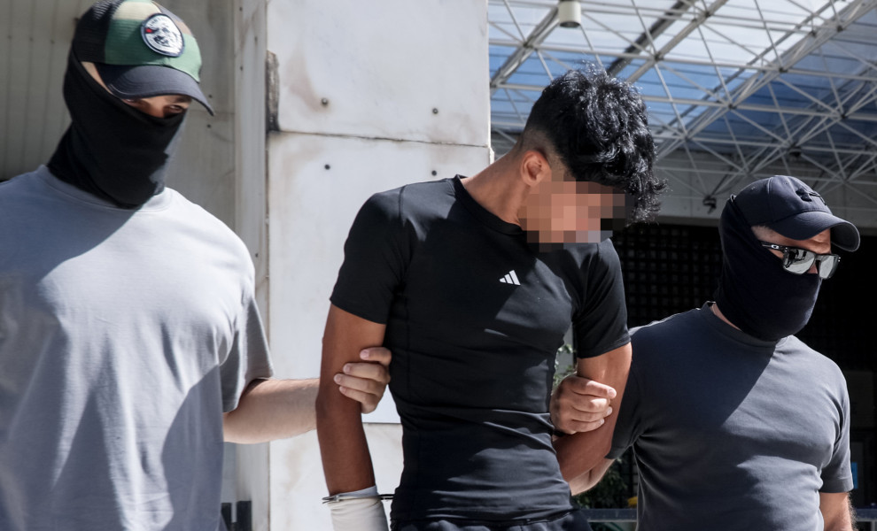 ΜΕΤΑΓΩΓΗ ΣΤΑ ΔΙΚΑΣΤΗΡΙΑ ΤΟΥ 28ΧΡΟΝΟΥ ΑΙΓΥΠΤΙΟΥ ΠΟΥ ΣΥΝΕΛΗΦΘΗ ΓΙΑ ΤΗΝ ΔΟΛΟΦΟΝΙΑ ΤΟΥ ΠΟΙΝΙΚΟΛΟΓΟΥ ΣΤΑΥΡΟΥ ΓΕΩΡΓΙΟΥ (ΦΩΤΟ: ΔΑΝΑΗ ΔΑΥΛΟΠΟΥΛΟΥ / EUROKINISSI)
