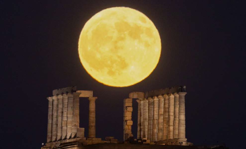 ΑΝΑΤΟΛΗ ΤΗΣ ΠΑΝΣΕΛΗΝΟΥ ΤΟΥ ΙΟΥΛΙΟΥ ΣΤΟ ΝΑΟ ΤΟΥ ΠΟΣΕΙΔΩΝΑ
(ΦΩΤΟ: INTIME NEWS / © Intime p.a.)