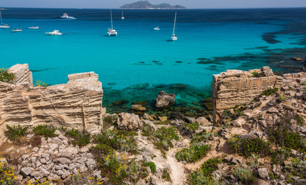 Η Φαβινιάνα, το μικρό νησί στα ανοιχτά της Σικελίας, είναι η «Ιθάκη» στην «Οδύσσεια» του Νόλαν / Imago