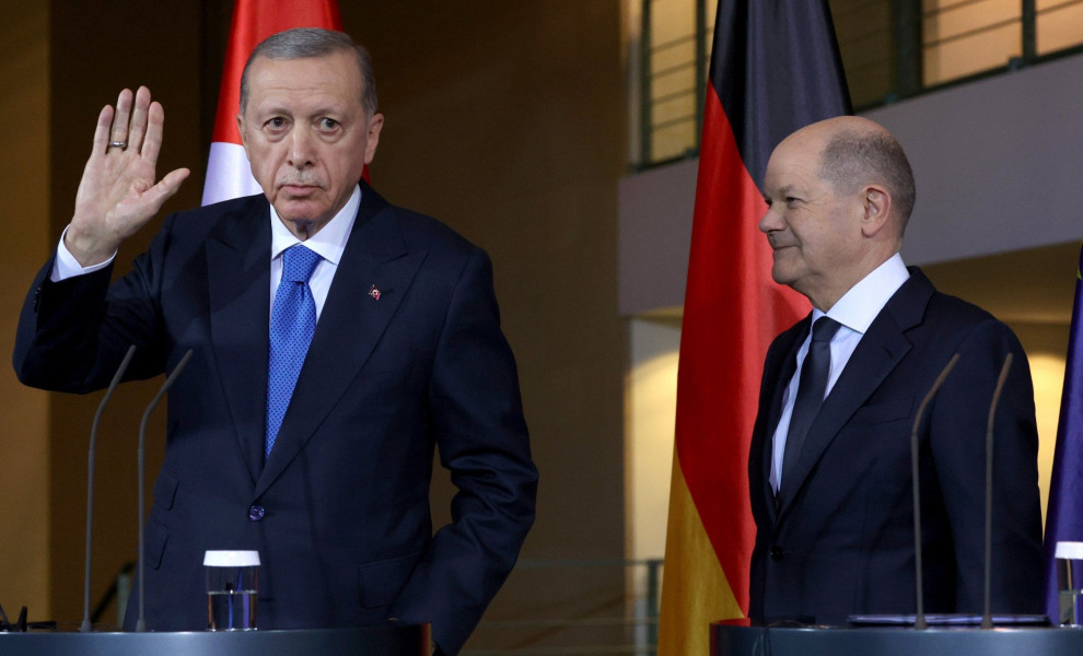 Εικόνα από τις κοινές δηλώσεις Σολτς  - Ερντογάν (φωτο: ΑΠΕ-ΜΠΕ/EPA/FILIP SINGER