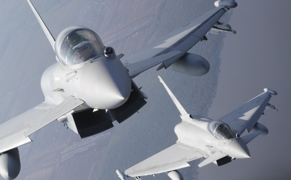 Εικόνα με μαχητικά Eurofighter (φωτο: ΑΠΕ-ΜΠΕ/ EPA/TOMS KALNINS) Εικόνα με μαχητικά Eurofighter (φωτο: ΑΠΕ-ΜΠΕ/ EPA/TOMS KALNINS)