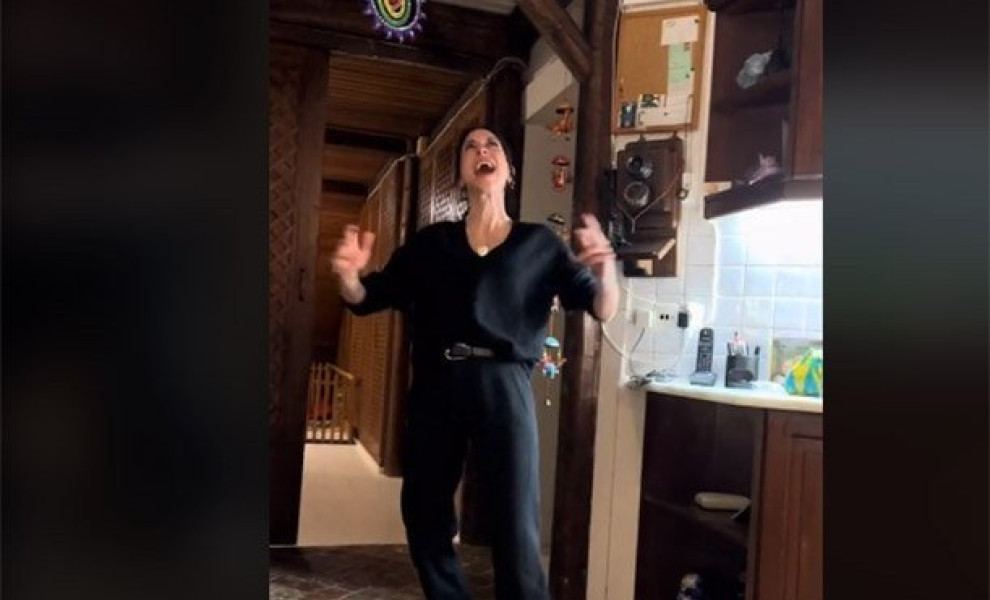 Σoφία Καρβέλα/Tik Tok