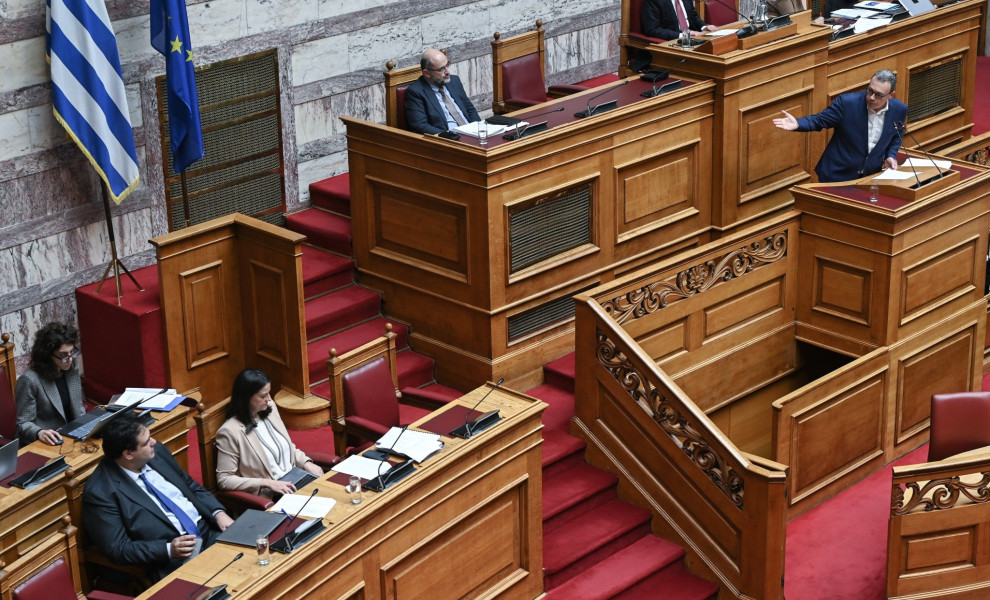 Συναίνεση τέλος στη Βουλή για την επιστολική ψήφο / Eurokinissi