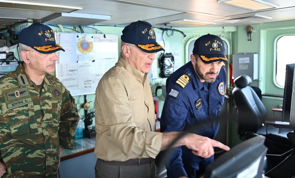 Από την πρόσφατη επίσκεψη του Νίκου Δένδια στη φρεγάτα «Ύδρα» στην Ερυθρά Θάλασσα / Eurokinissi