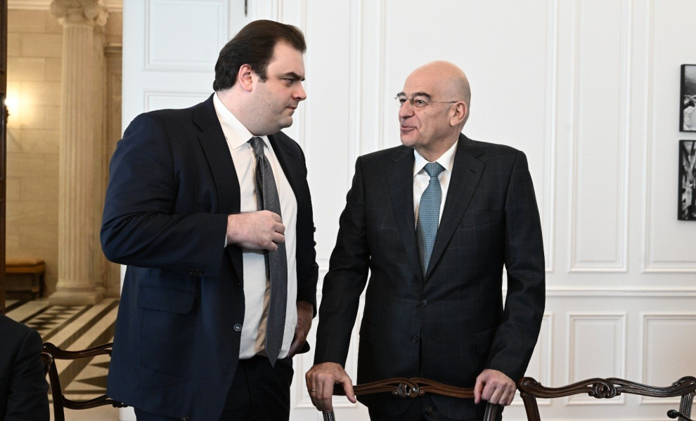 Ο Κυριάκος Πιερρακάκης με τον Νίκο Δένδια / φωτ. αρχείου Eurokinissi