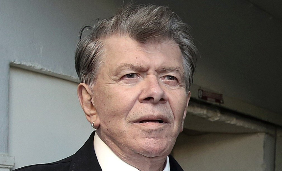 Φωτογραφία αρχείου που εικονίζει τον μουσικό Δήμο Μούτση σε εκδήλωση στο γήπεδο Σπόρτιγκ, το 2017 (ΑΠΕ-ΜΠΕ/ΣΥΜΕΛΑ ΠΑΝΤΖΑΡΤΖΗ)