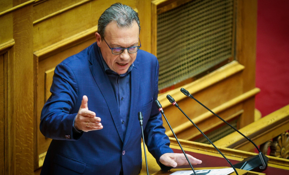 Ο πρόεδρος της Κ.Ο. του ΣΥΡΙΖΑ Σωκράτης Φάμελλος στο βήμα της Βουλής / Eurokinissi