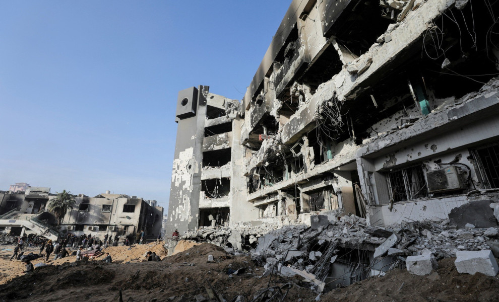 To βομβαρδισμένο νοσοκομείο Αλ Σίφα στη Γάζα / πηγή: Reuters