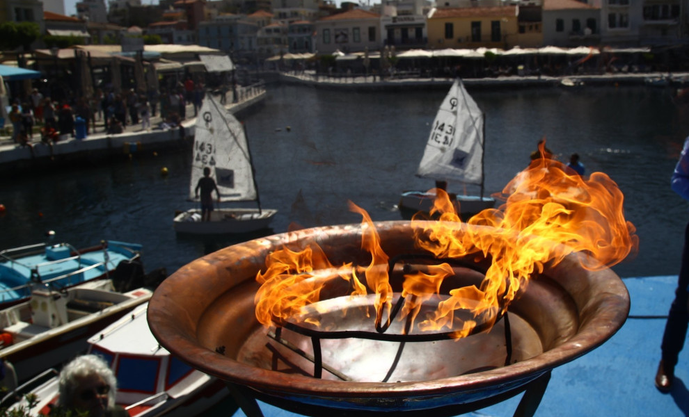 Η Ολυμπιακή Φλόγα στον Άγιο Νικόλαο Κρήτης / πηγή: Eurokinissi
