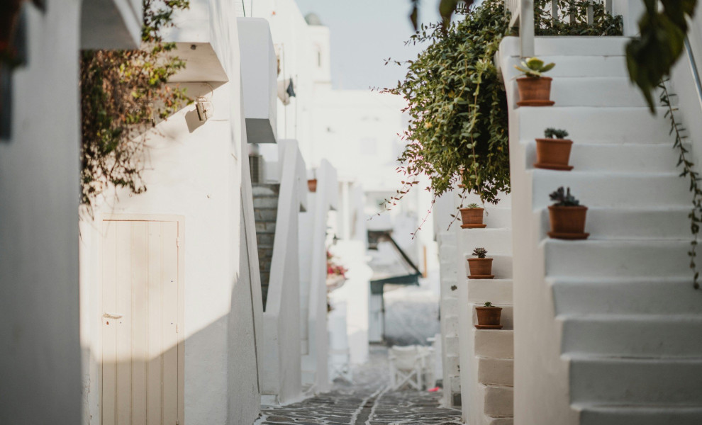Στενάκια στην Πάρο / Unsplash