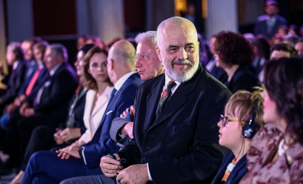 Εμπρηστική παρέμβαση Ράμα στα εσωτερικά της χώρα / Φωτό από την τελευταία επίσκεψη του Αλβανού πρωθυπουργού στην Αθήνα / Eurokinissi