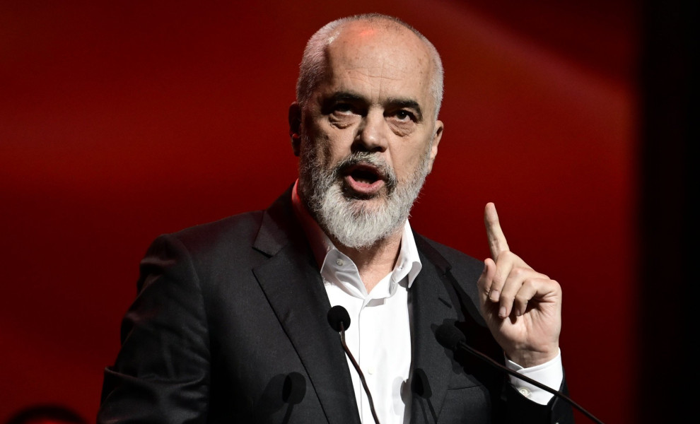 Ο Έντι Ράμα στη συγκέντρωση στο Γαλάτσι. ΜΙΧΑΛΗΣ ΚΑΡΑΓΙΑΝΝΗΣ/EUROKINISSI