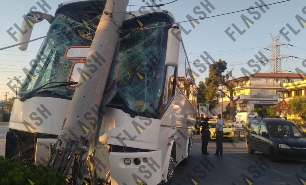 Τροχαίο στη Λαυρίου / Φωτ.: flash.gr