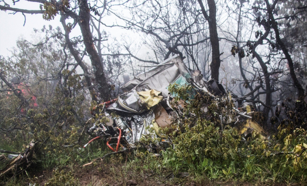 Τα συντρίμμια του ελικοπτέρου / Φωτ.: Reuters