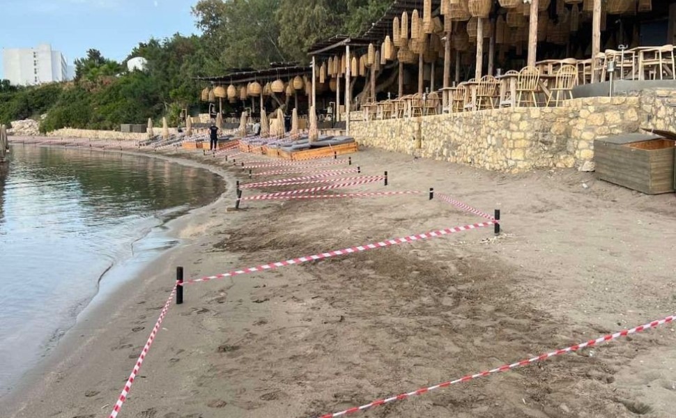 Σφραγίζεται το beach bar στη Ρόδο Σφραγίζεται το beach bar στη Ρόδο