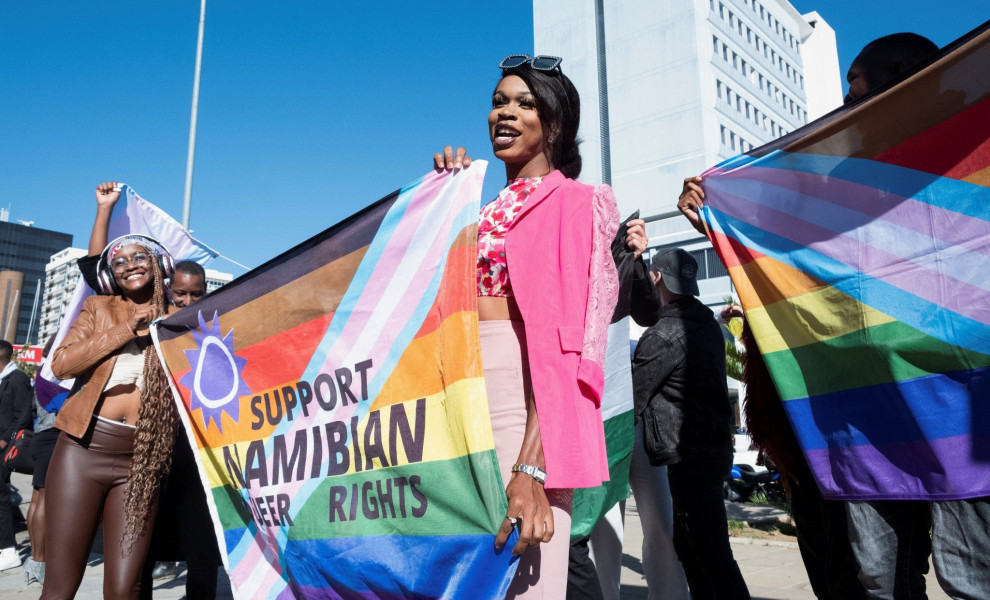Τα μέλη της ΛΟΑΤΚΙ κοινότητας στη Ναμίμπια πανηγυρίζουν την ιστορική δικαστική απόφαση / REUTERS