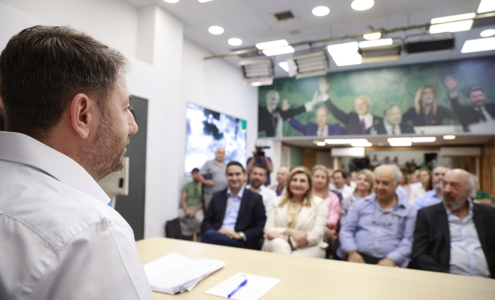 Σκληρή γλώσσα από τον Νίκο Ανδρουλάκη για τους επίδοξους «δελφίνους» / Eurokinissi