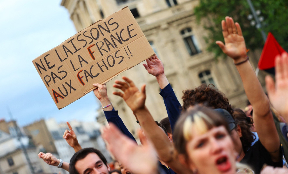 Νέοι Γάλλοι στους δρόμους κατά της Μαρίν Λεπέν / Reuters