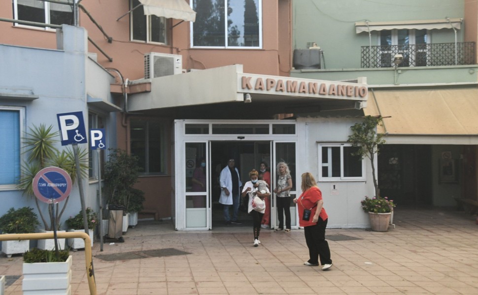 Φωτιά στο Καραμανδάνειο νοσοκομείο στην Πάτρα / Eurokinissi Φωτιά στο Καραμανδάνειο νοσοκομείο στην Πάτρα / Eurokinissi