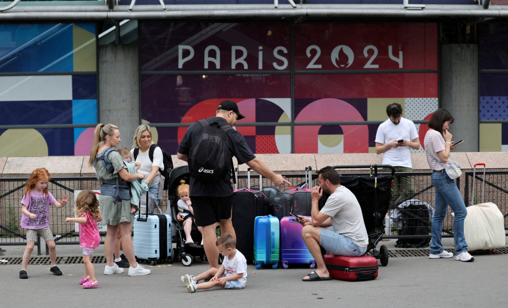 Μεγάλη ταλαιπωρία για ταξιδι΄ψτες λόγω δολιοφθοράς στους σιδηροδρόμους στο Παρίσι / Reuters