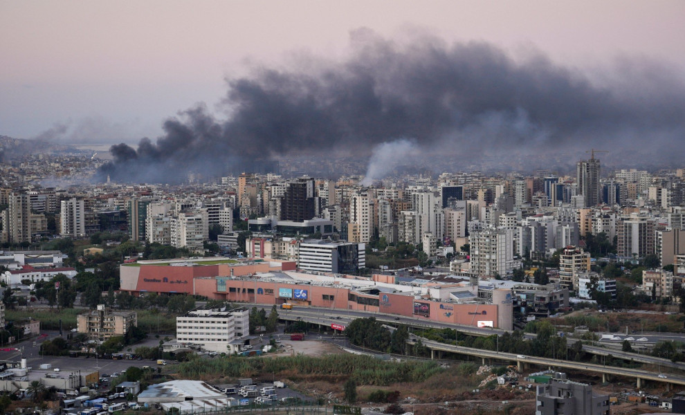 Καπνοί πάνω από τη Βηρυτό / Φωτ.: Reuters