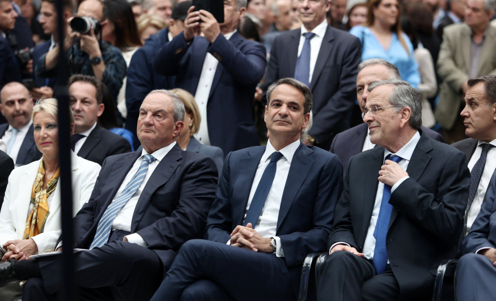 Σε εσωκομματικό ζήτημα ανήγαγαν οι κύριοι Καραμανλής και Σαμαράς την παρουσία τους στην εκδήλωση για 50 χρόνια της ΝΔ στη Ρηγίλλης / Φωτ. Αρχείου Eurokinissi