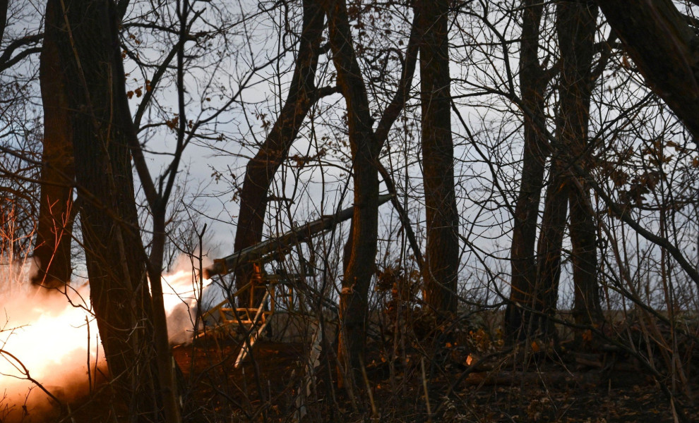 Ρουκέτα εκτοξεύεται σε ουκρανικό έδαφος / Reuters