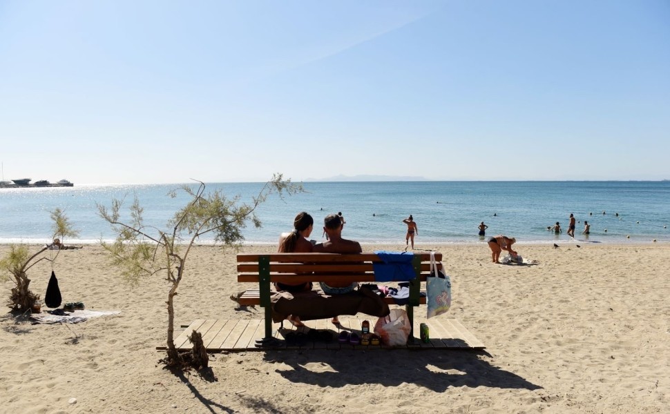 Πολλοί Αθηναίοι επέλεξαν να περ΄άσουν το πρωινό της Κυριακής στις παραλίες της Αττικής, με τη βοήθεια του καλού καιρού/Φωτ. αρχείου, INTIME Πολλοί Αθηναίοι επέλεξαν να περ΄άσουν το πρωινό της Κυριακής στις παραλίες της Αττικής, με τη βοήθεια του καλού καιρού/Φωτ. αρχείου, INTIME