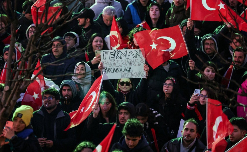 Χιλιάδες διαδηλωτές στους δρόμους υπέρ του Εκρέμ Ιμάμογλου / Reuters