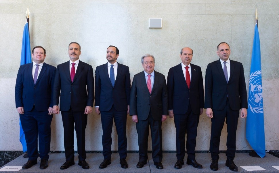 Εικόνα από την πενταμερή στη Γενεύη για το Κυπριακό (φωτο: ΑΠΕ-ΜΠΕ/EPA/PIERRE ALBOUY) Εικόνα από την πενταμερή στη Γενεύη για το Κυπριακό (φωτο: ΑΠΕ-ΜΠΕ/EPA/PIERRE ALBOUY)