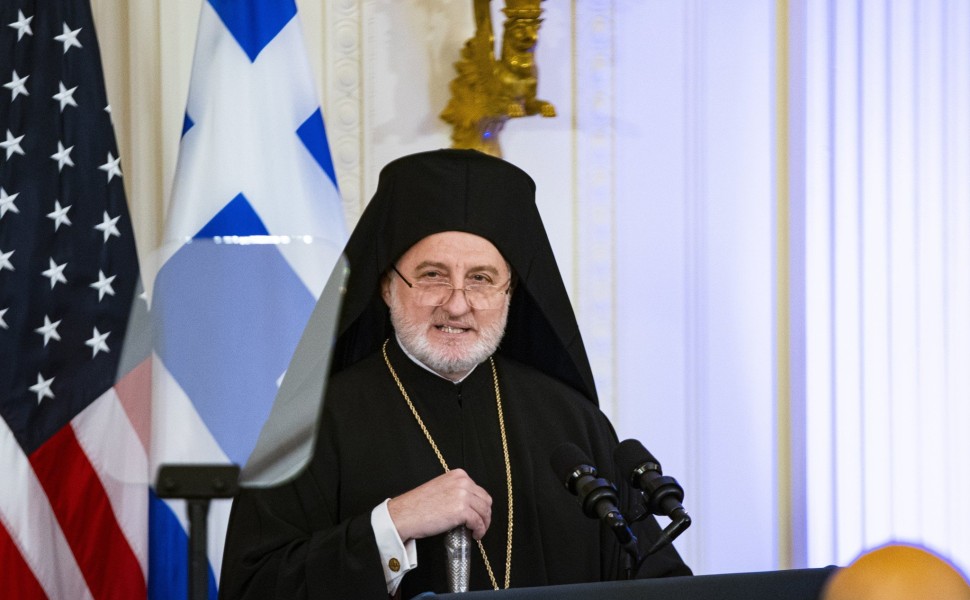 Ο Αρχιεπίσκοπος Αμερικής Ελπιδοφόρος στον Λευκό Οίκο / AΠΕ ΕΡΑ Ο Αρχιεπίσκοπος Αμερικής Ελπιδοφόρος στον Λευκό Οίκο / AΠΕ ΕΡΑ