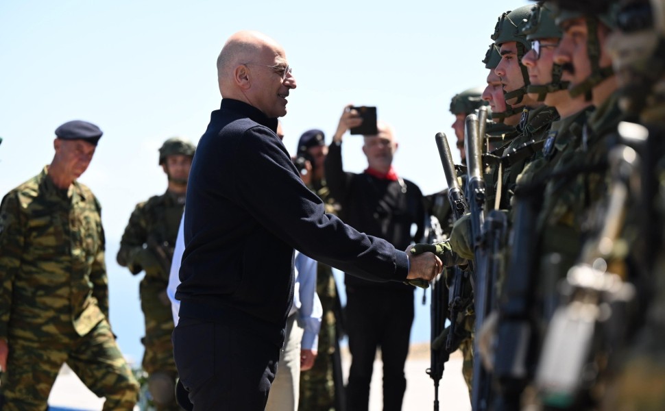 Ο Νίκος Δένδιας στην Παναγιά Οινουσσών / Γραφείο Τύπου Υπουργείου Εθνικής Άμυνας