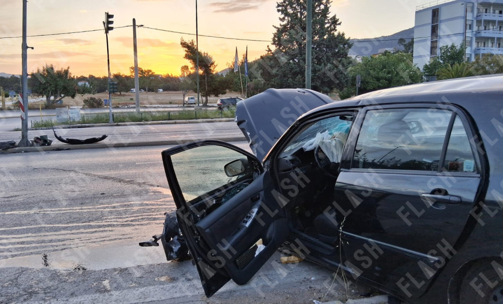 Τροχαίο στην Κατεχάκη / Φωτ.: flash.gr
