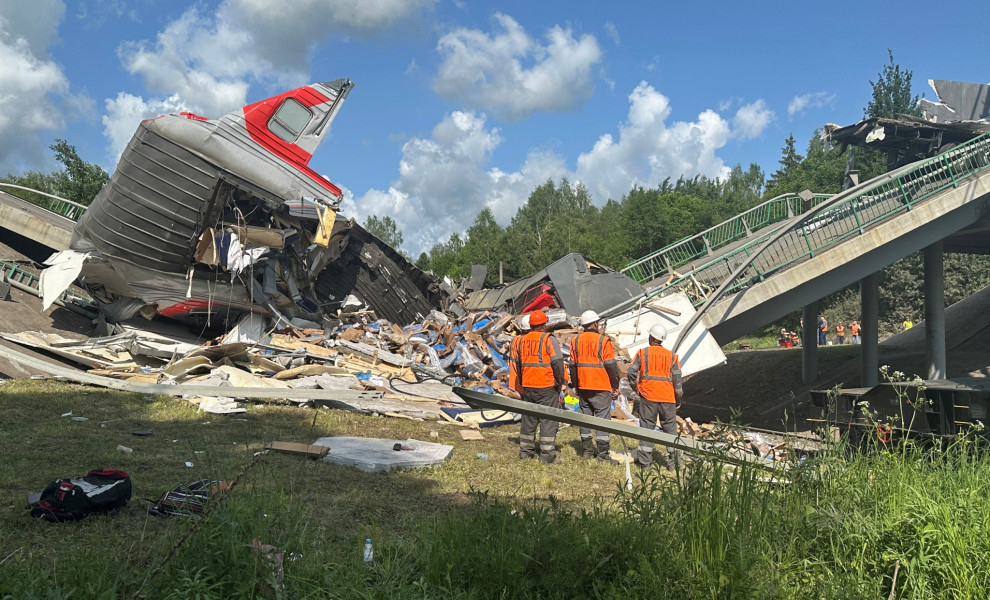 Κατέρρευσε γέφυρα στη Ρωσία / Reuters