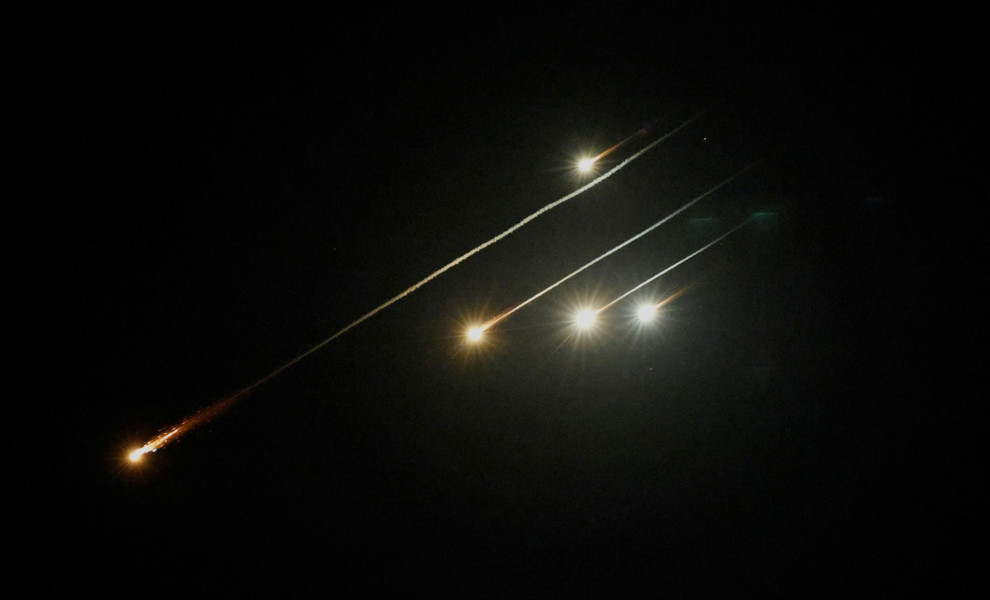 Ιρανικοί πύραυλοι αναχαιτίζονται από τον Iron Dome / Φωτ.: Reuters