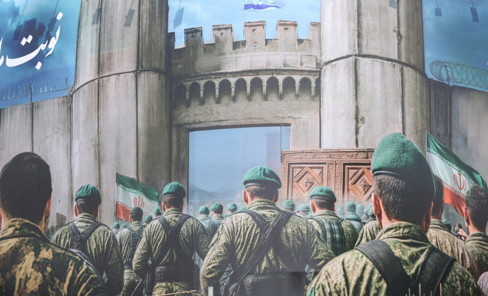 Ιρανοί στρατιώτες στην Τεχεράνη / Reuters