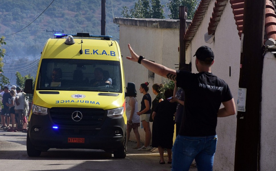 ΑΡΓΟΛΙΔΑ-Πυρκαγιά εκδηλώθηκε λίγο πριν τις 16:00 της Κυριακής 23 Ιουλίου στην περιοχή Άγιος Δημήτριος (Μετόχι) του Δήμου Επιδαύρου στην Αργολίδα.
Στο σημείο της πυρκαγιάς έσπευσαν οχήματα της πυροσβεστικής από Ναύπλιο, Άργος και ο εναέριες δυνάμεις και κ ΑΡΓΟΛΙΔΑ-Πυρκαγιά εκδηλώθηκε λίγο πριν τις 16:00 της Κυριακής 23 Ιουλίου στην περιοχή Άγιος Δημήτριος (Μετόχι) του Δήμου Επιδαύρου στην Αργολίδα.
Στο σημείο της πυρκαγιάς έσπευσαν οχήματα της πυροσβεστικής από Ναύπλιο, Άργος και ο εναέριες δυνάμεις και κ