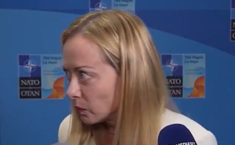 Τζόρτζια Μελόνι/Χ