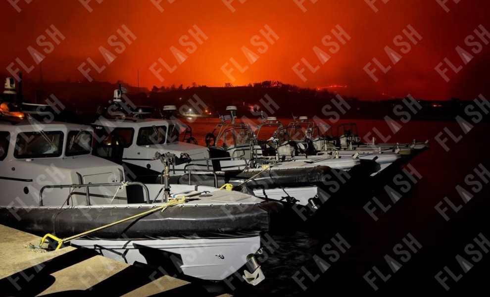 Σκάφη του Λιμενικού στα Λημνιά της Χίου/Flash.gr