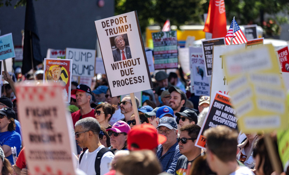 Στιγμιότυπο από τη διαδήλωση στο Σικάγο (REUTERS/Jim Vondruska)