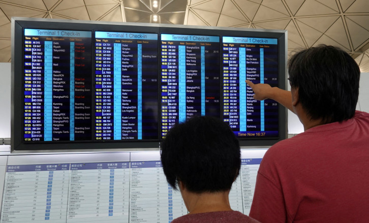 Χάος στα αεροδρόμια των ΗΠΑ λόγω του shutdown – Έχουν ακυρωθεί ήδη πάνω από 2.500 πτήσεις