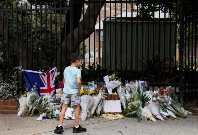 Το χρονικό του μακελειού στο Σίδνεϊ - Πώς ένας πατέρας και ο γιος του σόκαραν την Αυστραλία
