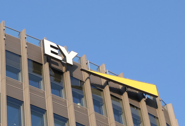 Οι 10 μεγαλύτεροι κίνδυνοι για τις τηλεπικοινωνίες για το 2026 σύμφωνα με έρευνα της EY