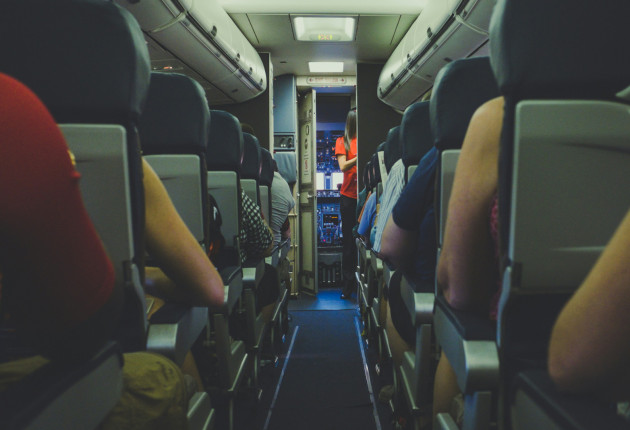 Επτά λόγοι για τους οποίους μπορούν να σε κατεβάσουν από το αεροπλάνο